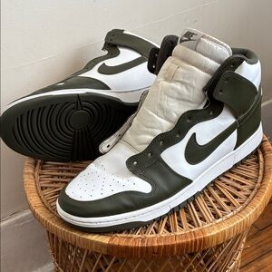 Nike Dunk High Retro